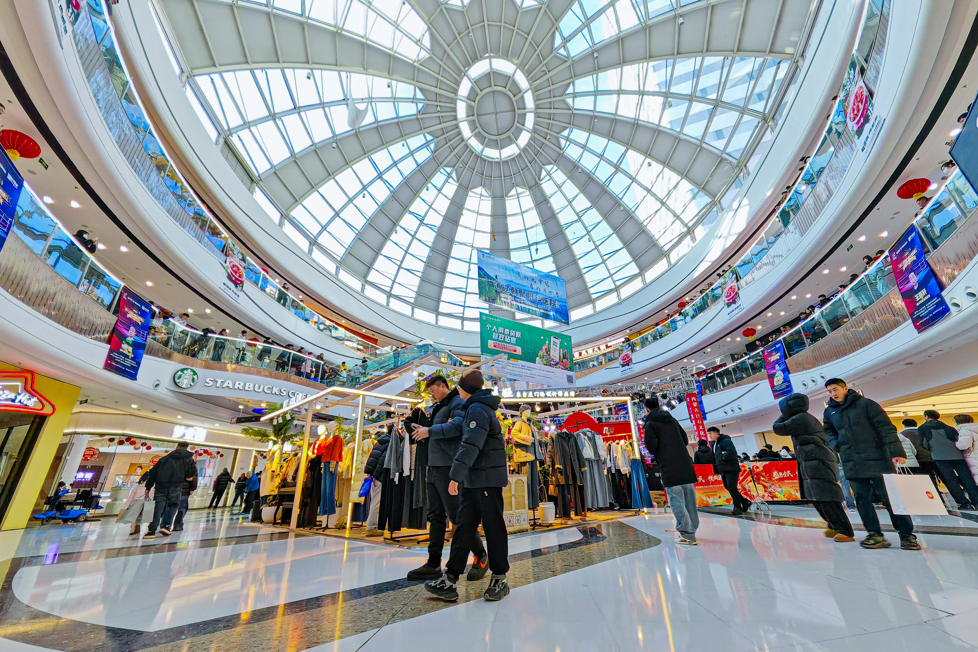 万达广场活动现场。宋悦 石晓博 摄.jpg